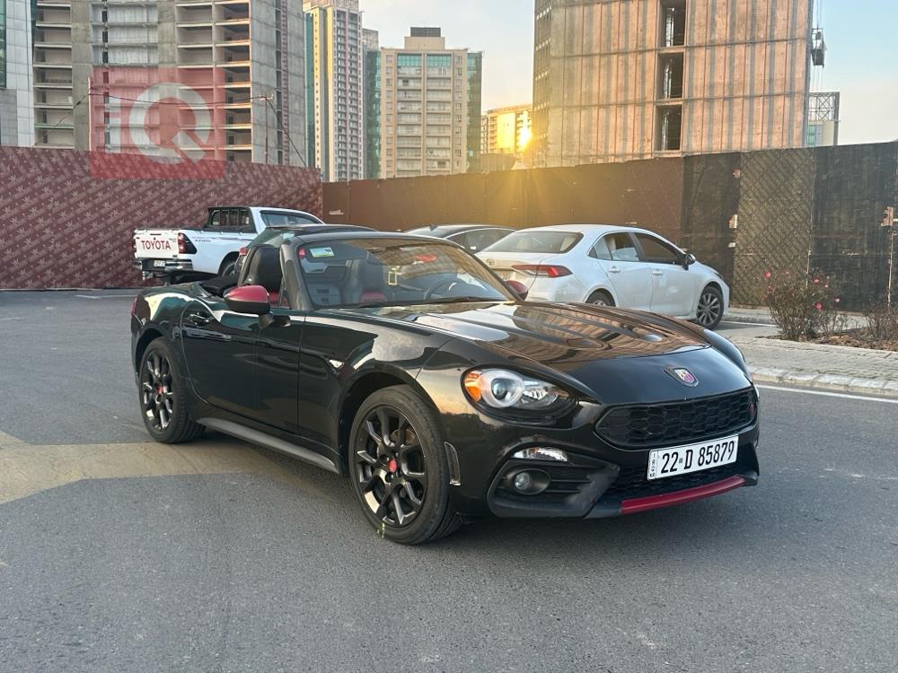 فيات 124 سبايدر